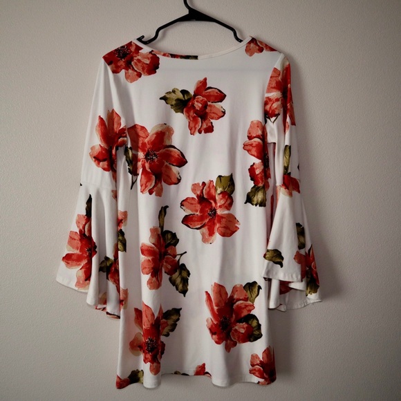 Reborn J floral shirt with flare sleeves - Picture 4 of 7